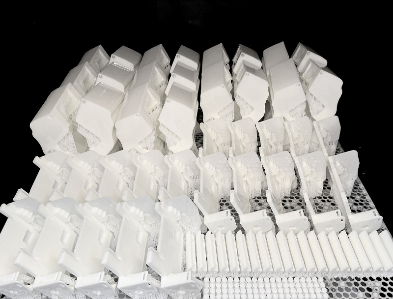 재고 없는 키오스크 제조, SLA 3D프린팅으로 실현한 유연한 하드웨어 생산