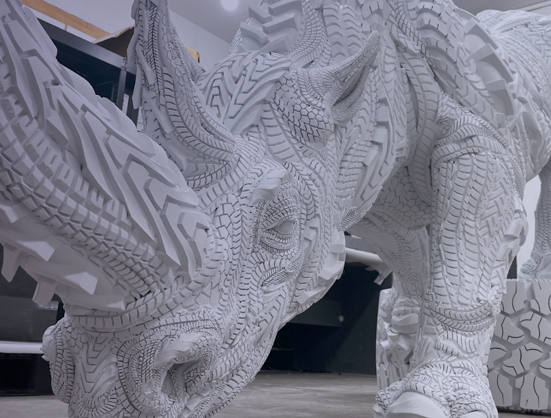 2.4미터 대형 코뿔소 제작기: 산업용 3D프린팅으로 대형 조형물의 한계를 넘다